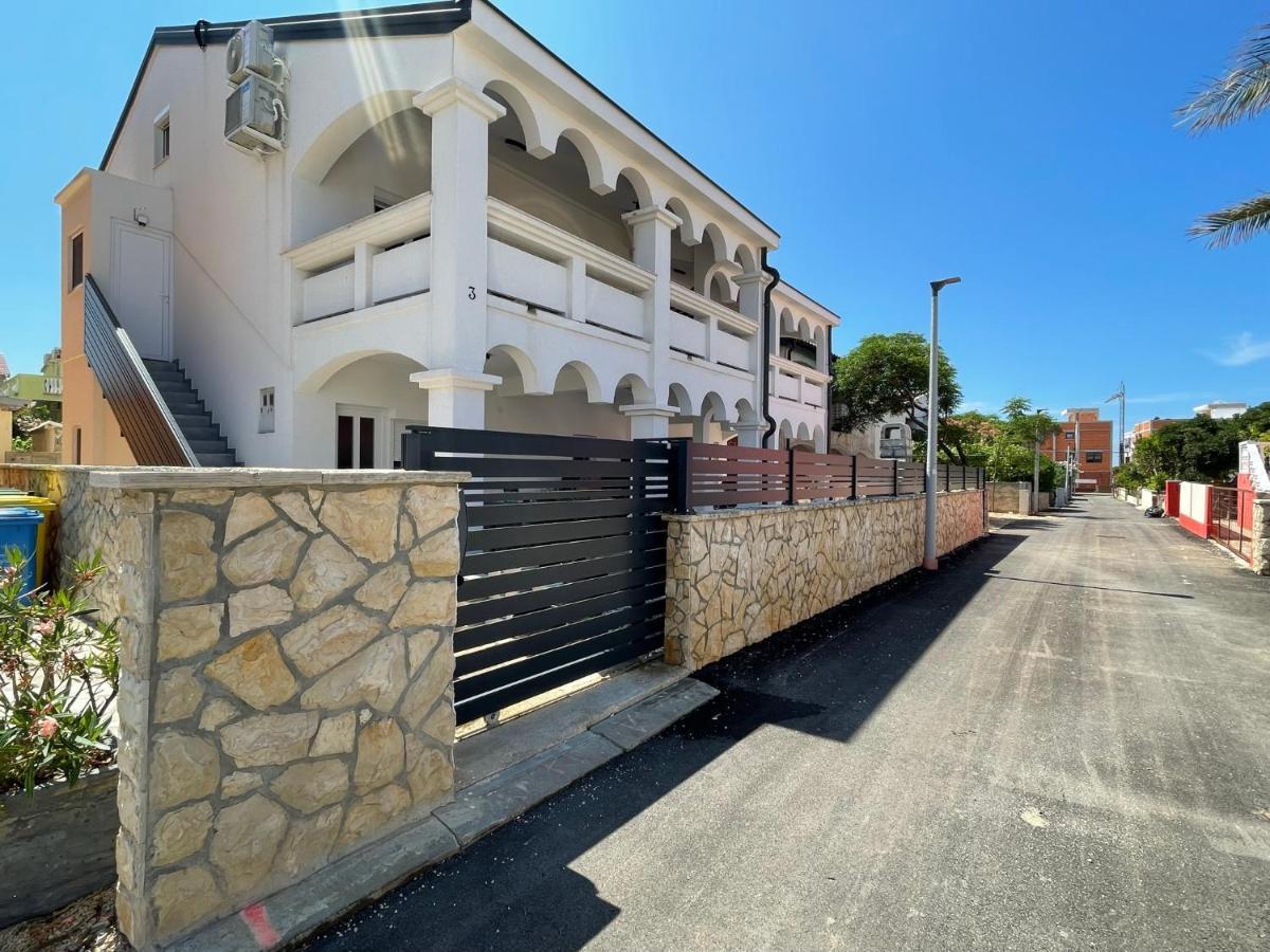 Apartmenthouse Ines Vir Ngoại thất bức ảnh